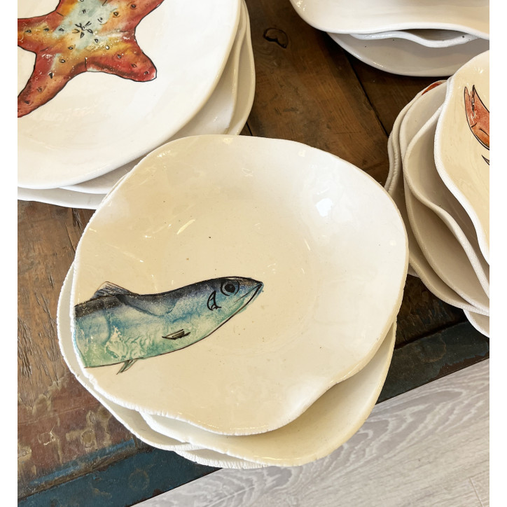 Plato Irregular Sardina. Pintado A Mano