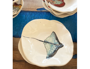 Plato Irregular Ratjada. Pintado A Mano