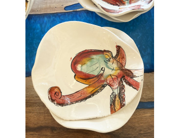 Plato Irregular Pulpo. Pintado A Mano