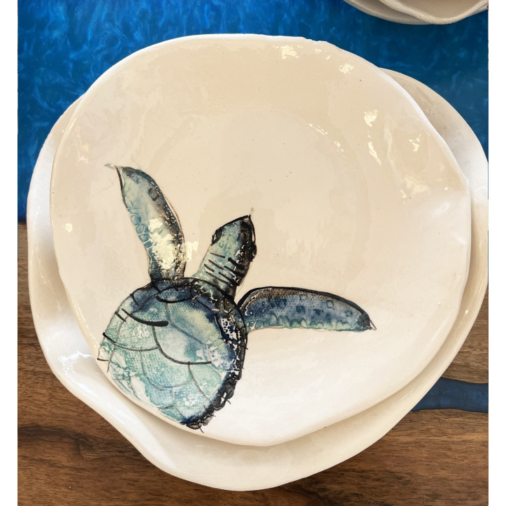 Plato Irregular Tortuga. Pintado A Mano