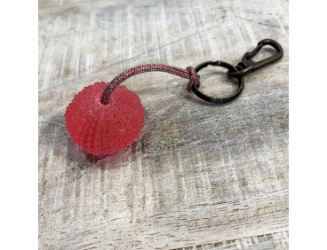 Llavero  erizo de mar resina rojo